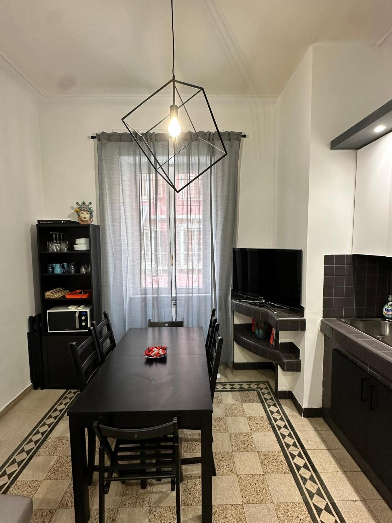Jef Vaticano, Apartment Rom