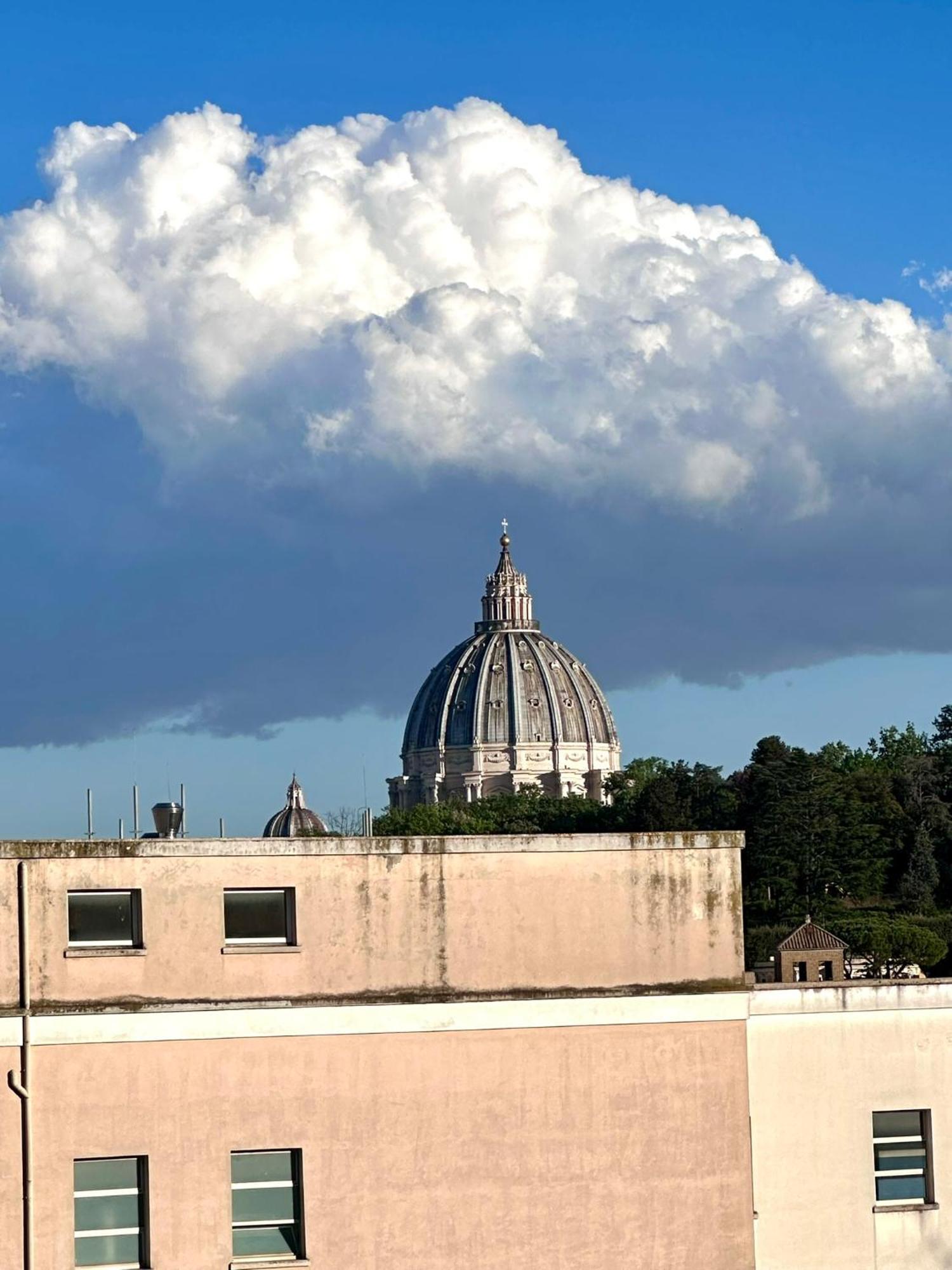 Jef Vaticano, Rom